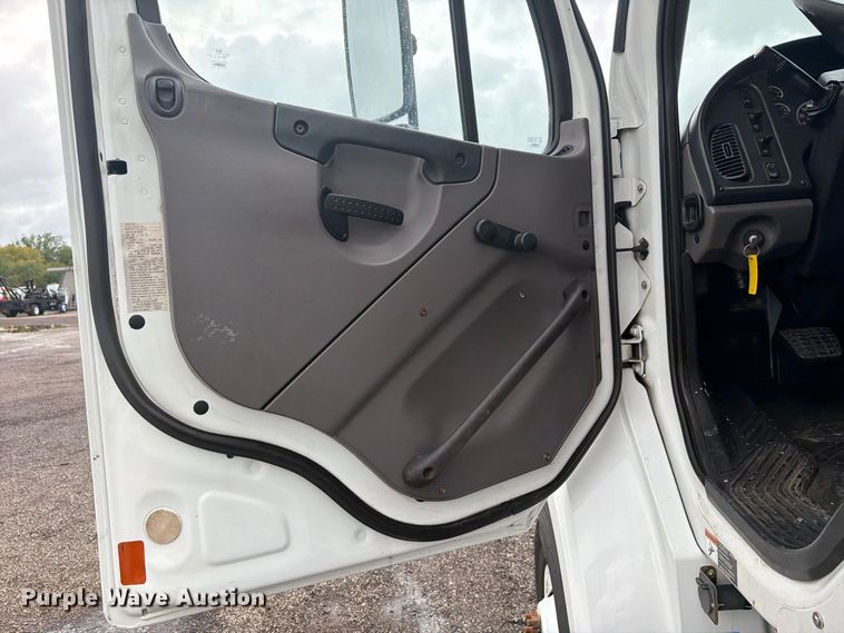 image for item FW3526 2012 Freightliner Business Class M2 Crew Cab utility / service truck