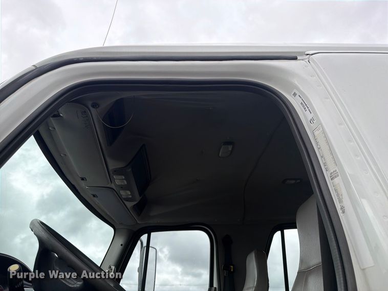 image for item FW3526 2012 Freightliner Business Class M2 Crew Cab utility / service truck