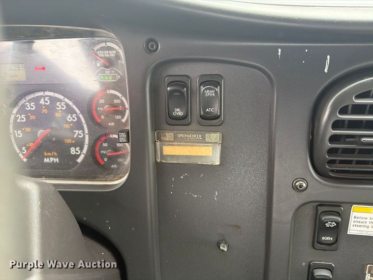 image for item FW3526 2012 Freightliner Business Class M2 Crew Cab utility / service truck