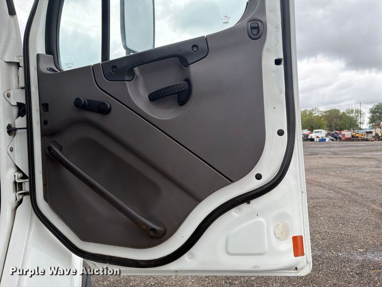 image for item FW3526 2012 Freightliner Business Class M2 Crew Cab utility / service truck