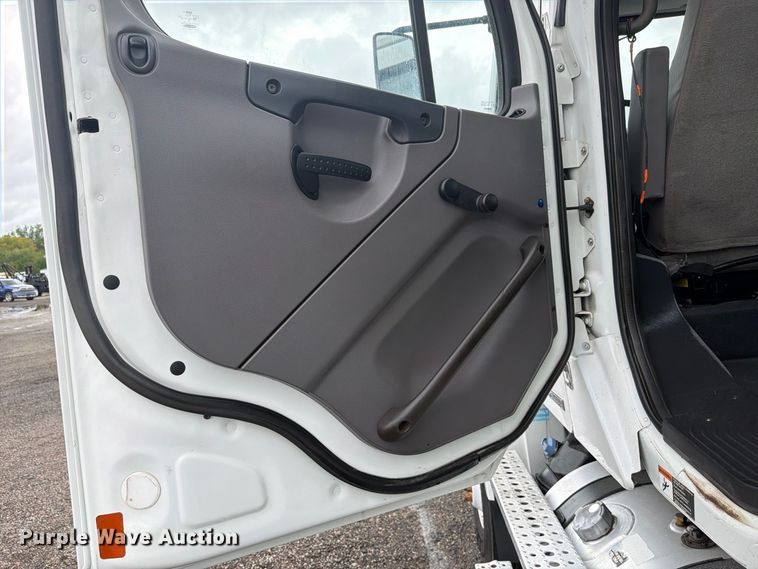 image for item FW3526 2012 Freightliner Business Class M2 Crew Cab utility / service truck