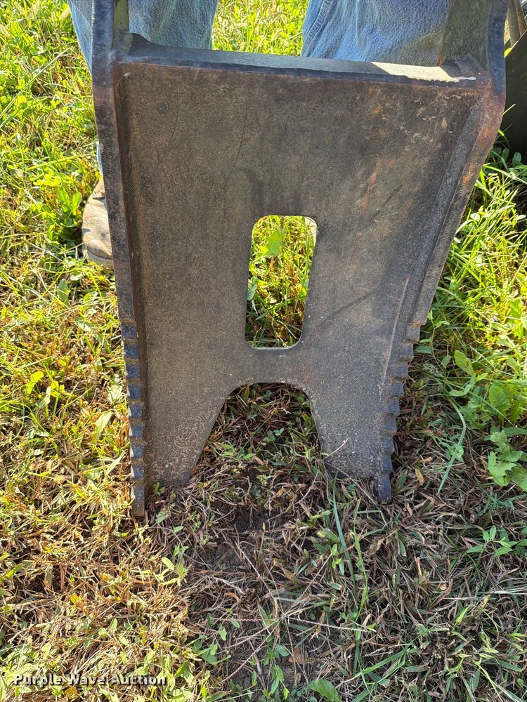 image for item NF9730 Case Bradco 8609X backhoe attachment