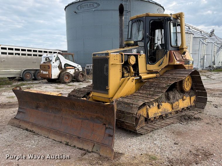 1981 Caterpillar D4H dozer