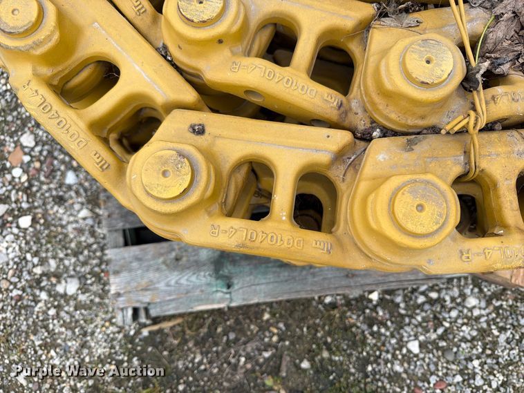 image for item OE9723 1981 Caterpillar D4H dozer