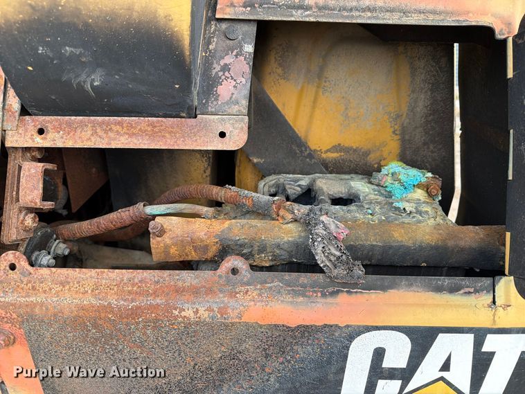 image for item OE9723 1981 Caterpillar D4H dozer