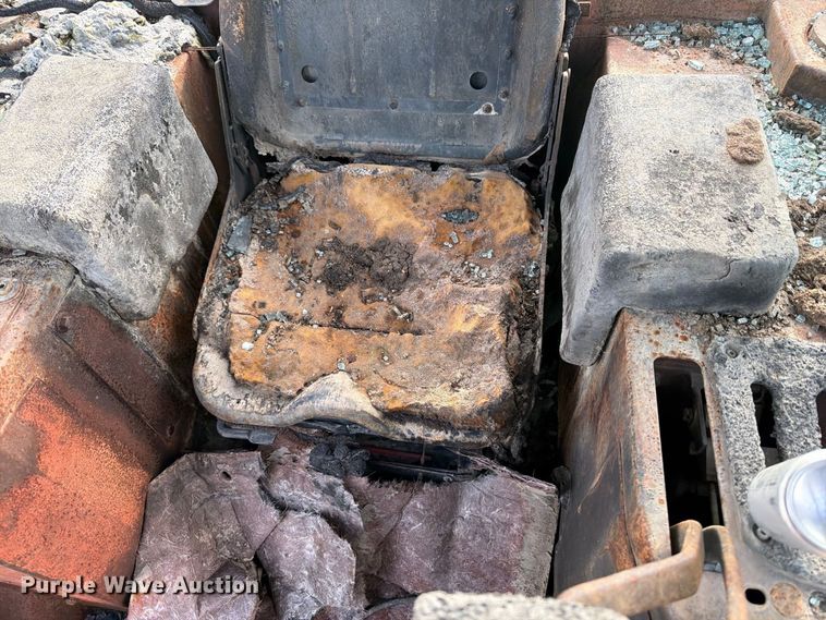 image for item OE9723 1981 Caterpillar D4H dozer