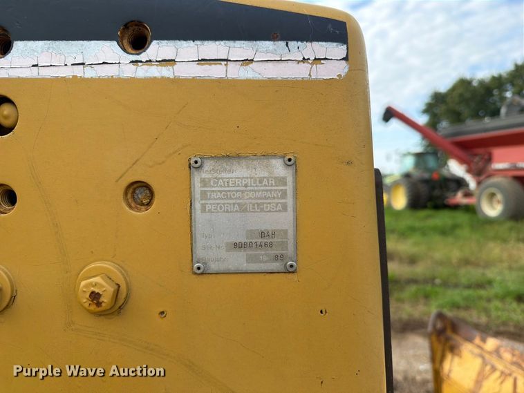 image for item OE9723 1981 Caterpillar D4H dozer