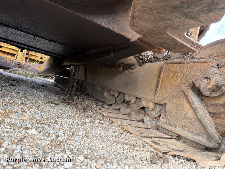 image for item OE9723 1981 Caterpillar D4H dozer