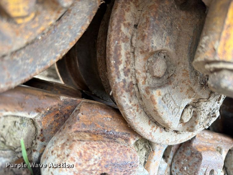 image for item OE9723 1981 Caterpillar D4H dozer