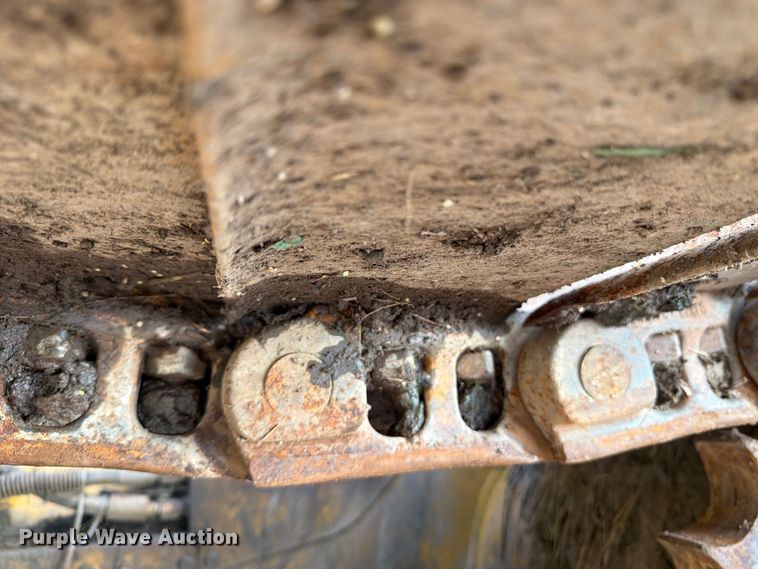 image for item OE9723 1981 Caterpillar D4H dozer