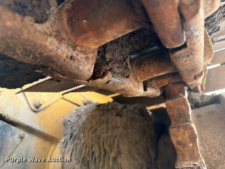 image for item OE9723 1981 Caterpillar D4H dozer