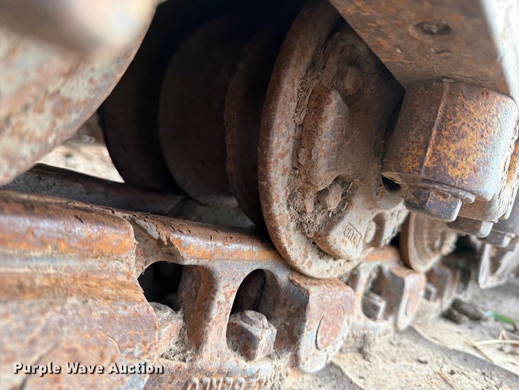 image for item OE9723 1981 Caterpillar D4H dozer