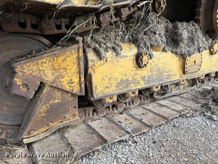image for item OE9723 1981 Caterpillar D4H dozer