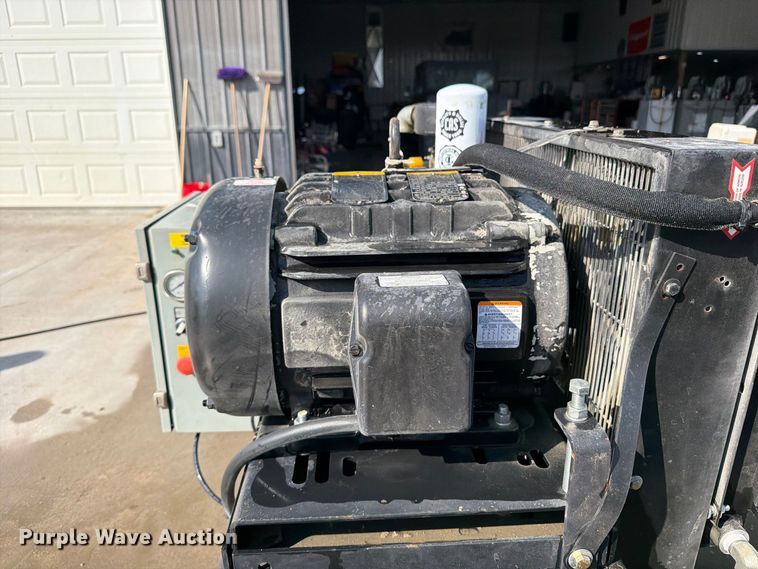 image for item OE9725 Vince Hagan Co. VHC-03-7115R air compressor