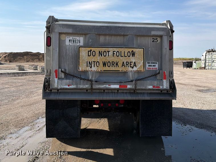 image for item OE9726 1992 Brady Truck Equip end dump pup trailer