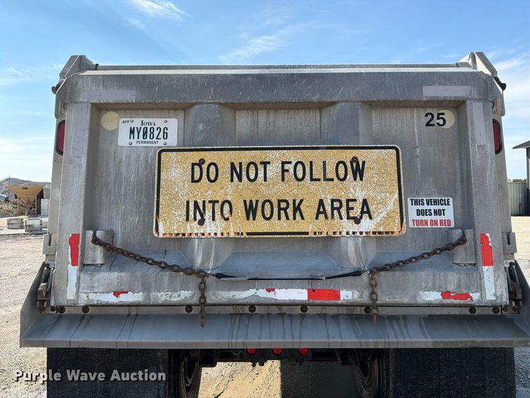 image for item OE9726 1992 Brady Truck Equip end dump pup trailer