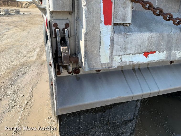 image for item OE9726 1992 Brady Truck Equip end dump pup trailer