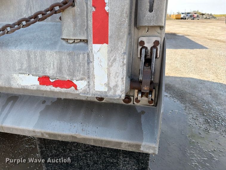 image for item OE9726 1992 Brady Truck Equip end dump pup trailer