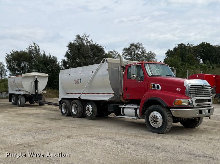 image for item OE9728 2007 Sterling Truck LT9500 dump truck