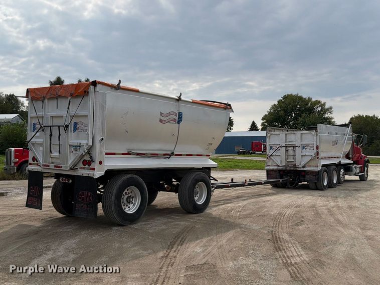 image for item OE9728 2007 Sterling Truck LT9500 dump truck