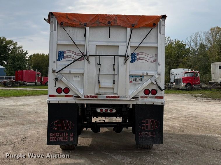 image for item OE9728 2007 Sterling Truck LT9500 dump truck