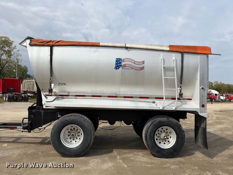 image for item OE9728 2007 Sterling Truck LT9500 dump truck