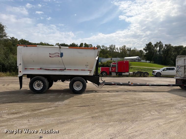 image for item OE9728 2007 Sterling Truck LT9500 dump truck