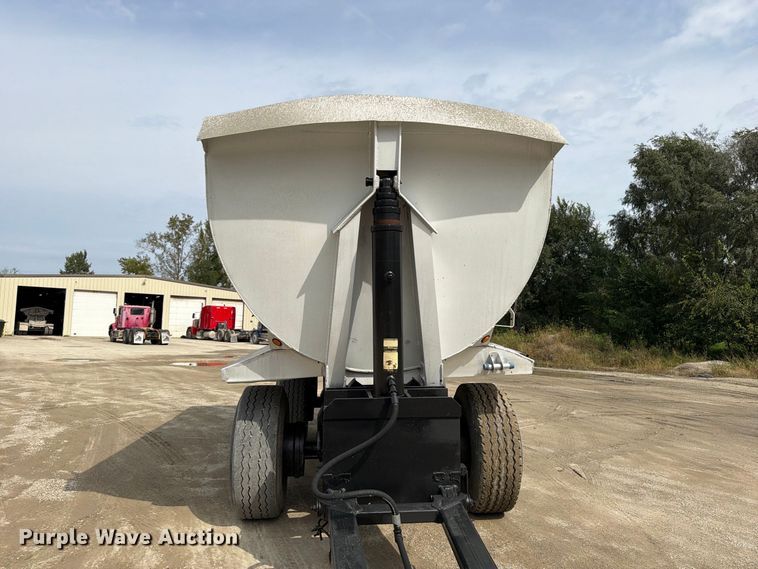 image for item OE9728 2007 Sterling Truck LT9500 dump truck