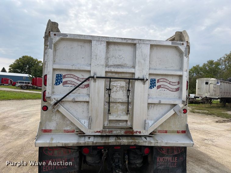 image for item OE9728 2007 Sterling Truck LT9500 dump truck