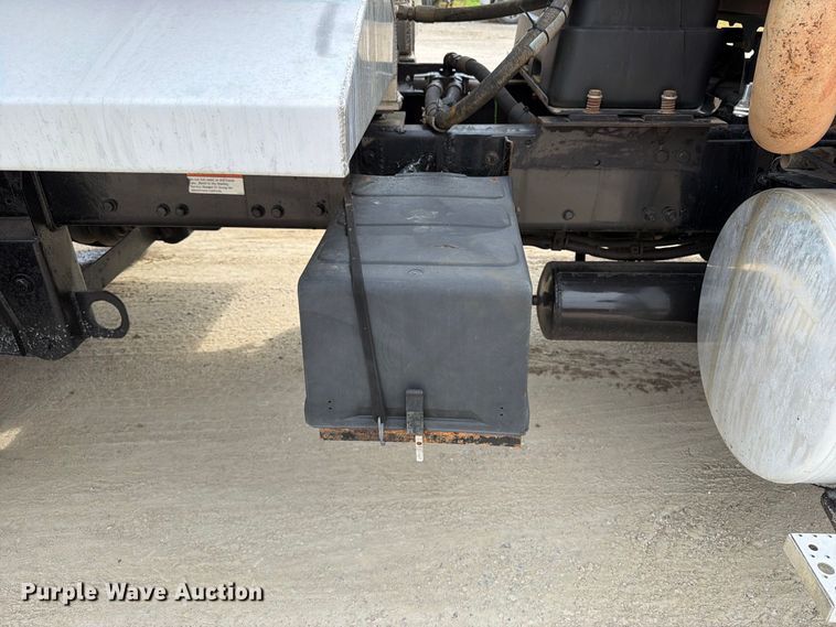 image for item OE9728 2007 Sterling Truck LT9500 dump truck