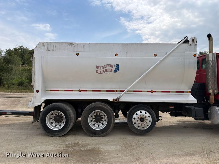 image for item OE9728 2007 Sterling Truck LT9500 dump truck