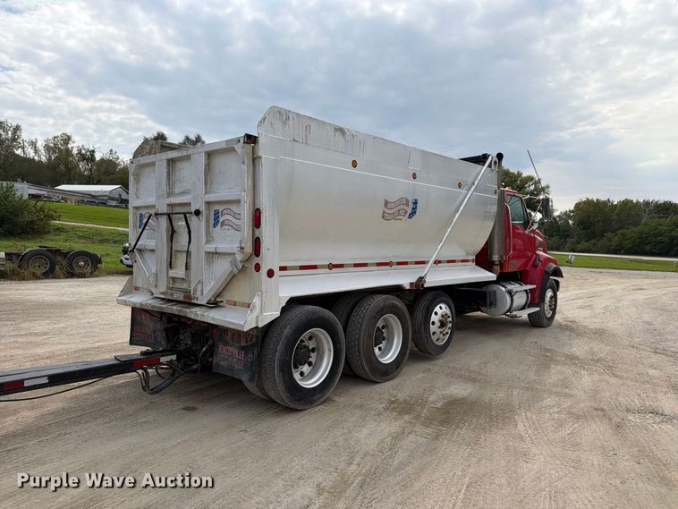 image for item OE9728 2007 Sterling Truck LT9500 dump truck