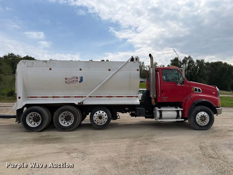 image for item OE9728 2007 Sterling Truck LT9500 dump truck