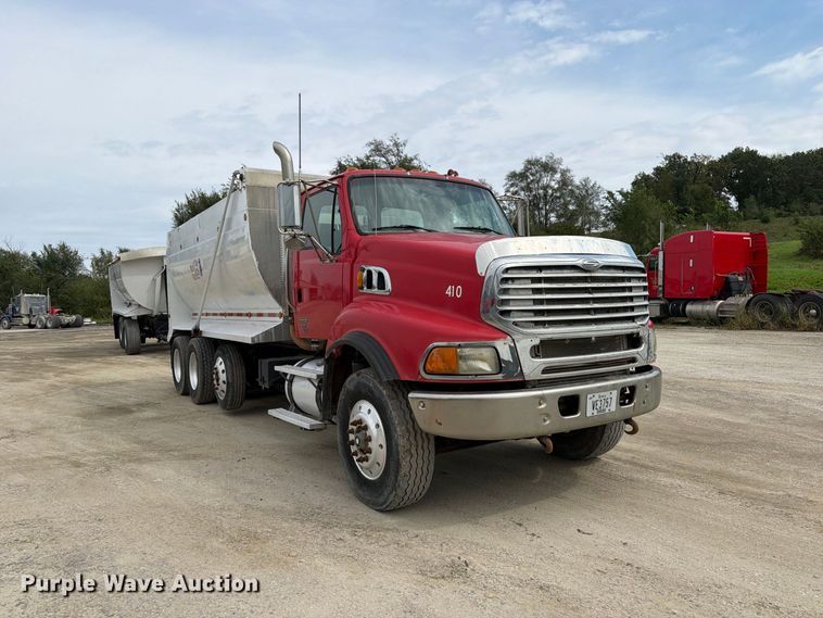 image for item OE9728 2007 Sterling Truck LT9500 dump truck