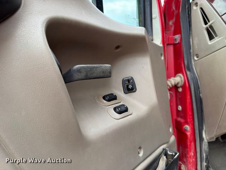 image for item OE9728 2007 Sterling Truck LT9500 dump truck