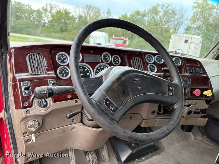 image for item OE9728 2007 Sterling Truck LT9500 dump truck