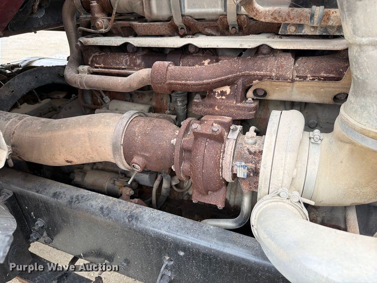 image for item OE9728 2007 Sterling Truck LT9500 dump truck