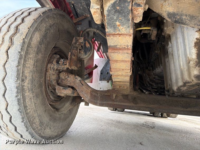 image for item OE9728 2007 Sterling Truck LT9500 dump truck