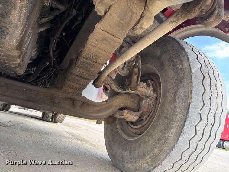 image for item OE9728 2007 Sterling Truck LT9500 dump truck