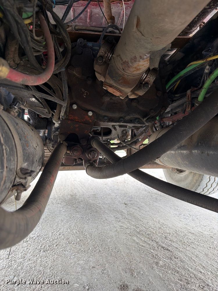 image for item OE9728 2007 Sterling Truck LT9500 dump truck