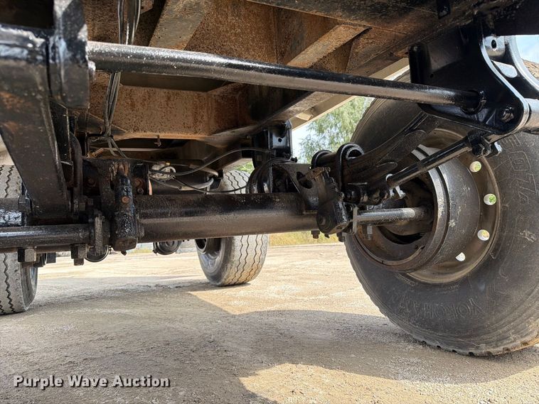 image for item OE9728 2007 Sterling Truck LT9500 dump truck