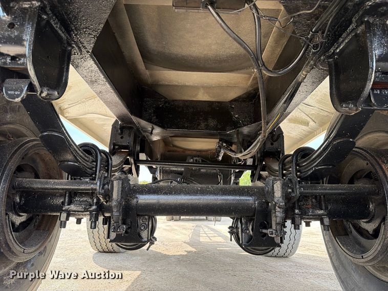 image for item OE9728 2007 Sterling Truck LT9500 dump truck