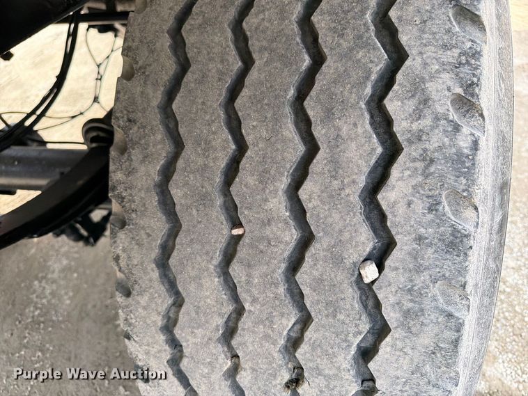 image for item OE9728 2007 Sterling Truck LT9500 dump truck