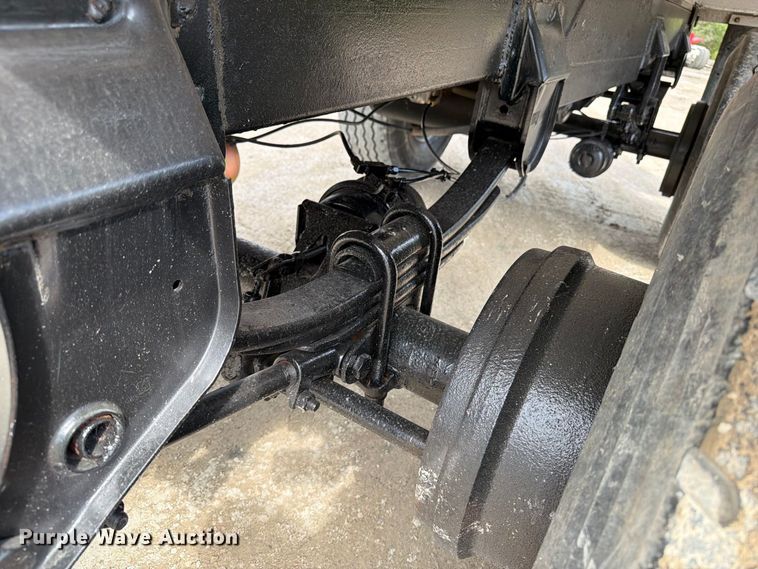 image for item OE9728 2007 Sterling Truck LT9500 dump truck