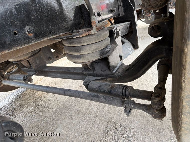 image for item OE9728 2007 Sterling Truck LT9500 dump truck