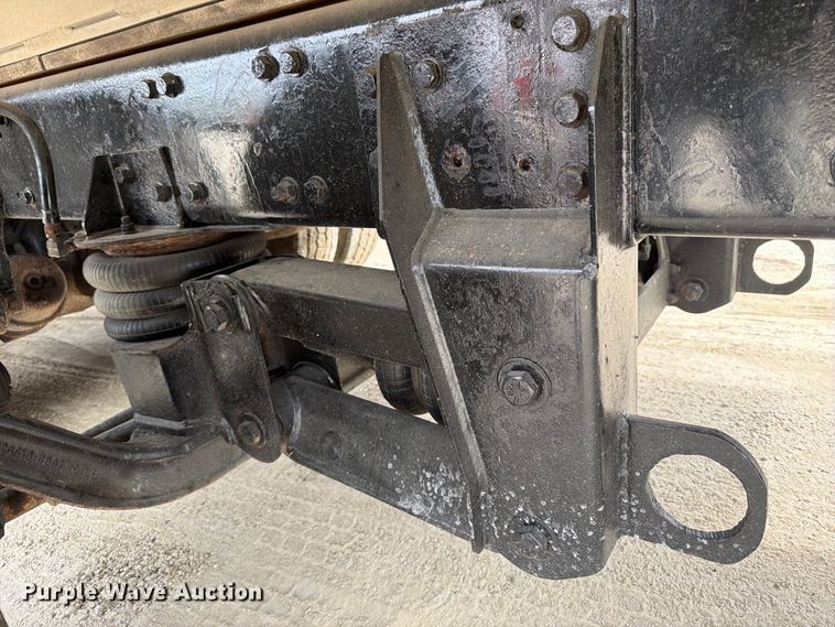 image for item OE9728 2007 Sterling Truck LT9500 dump truck