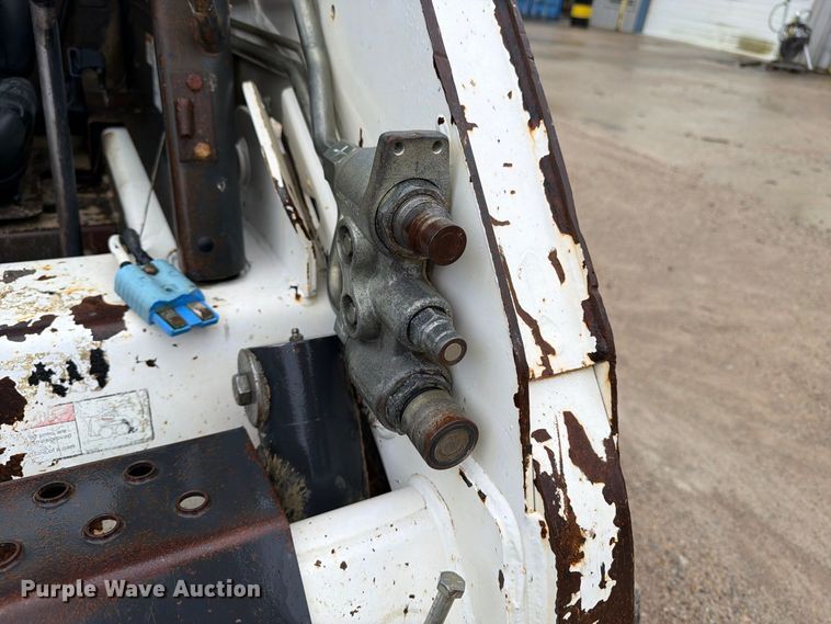 image for item OE9735 2008 Bobcat S150 skid steer loader