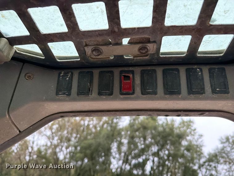 image for item OE9735 2008 Bobcat S150 skid steer loader