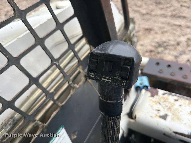 image for item OE9735 2008 Bobcat S150 skid steer loader