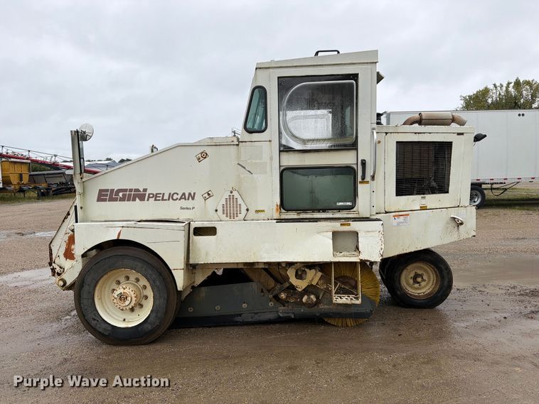 image for item OE9736 1997 Elgin Pelican P series sweeper